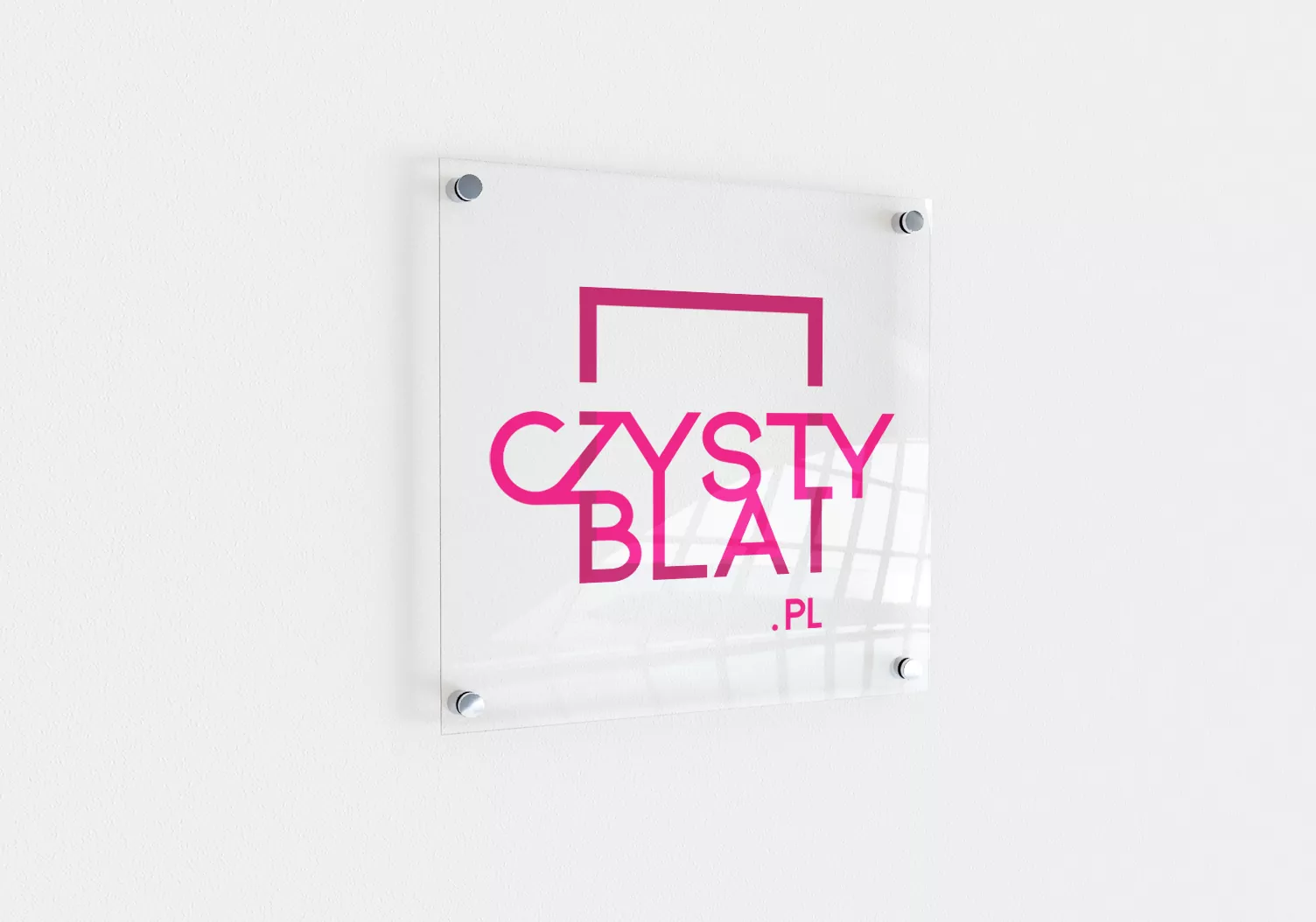 Czystyblat.pl - identyfikacja wizualna, projekt i wizualizacja logo na tabliczce przyściennej